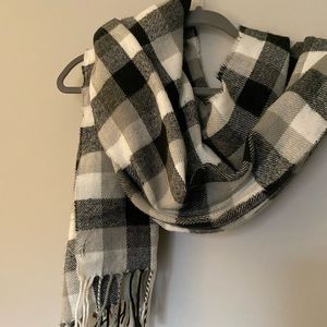 Buffalo Plaid Black & White Scarf